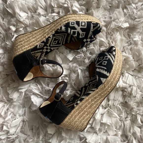 TOMS Tribal Aztec Print Espadrille Wedge Platform Sandal 6.5 - Picture 7 of 10